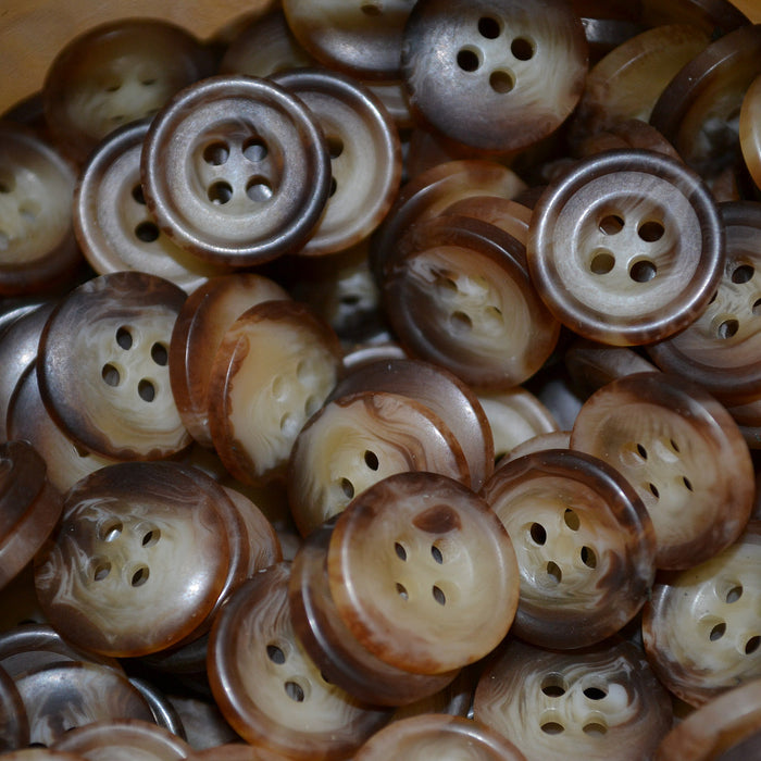 Light Brown Resin Pimbo Buttons – Small (24 Ligne)