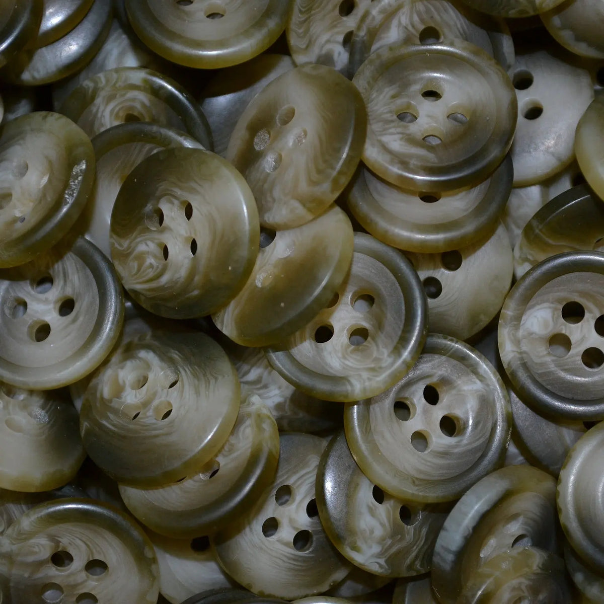 Sage Resin Pimbo Buttons – Small (24 Ligne)